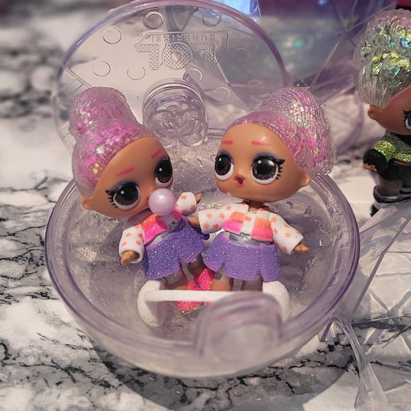 8 Glitter Globe LOL Set & Pet Bonus! - Picture 9 of 16